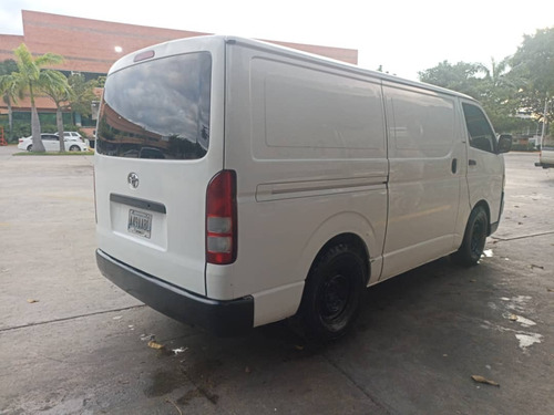 Imagen 4 de 15 de Toyota Hiace