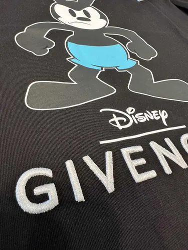 Playera Givenchy Cuotas sin inter s