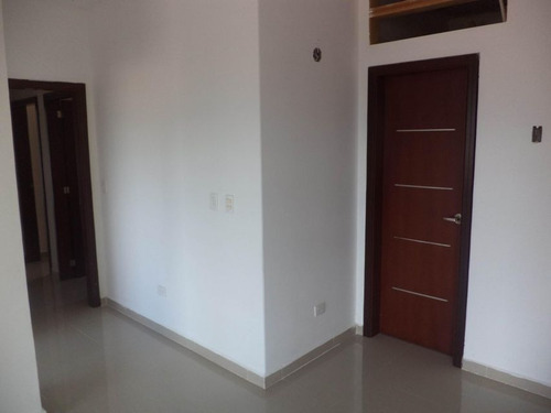 Imagen 2 de 15 de Rosangel Parraga Rentahouse Vende Apartamento En La Trigaleña Valencia Carabobo 22-7907