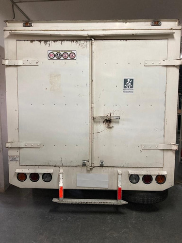 Imagen 4 de 8 de Ford F-3500 Triton Cava