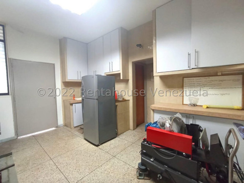 Edificio Comercial En Venta En Avenida Libertador Barquisimeto Lara. Código 23-15252 Excelente Oportunidad Al Mejor Precio Negociable!!!. Comunicate Conmigo! Gracias. Pregunta Sin Compromiso Kv #