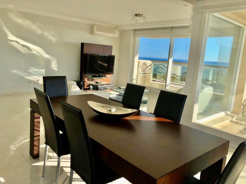 Apartamento En Alquiler Por Temporada De 3 Dormitorios En Playa Mansa