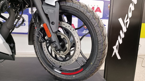 Imagen 9 de 16 de Pulsar N 160 Fi Dual Abs 2024 Plata Mate