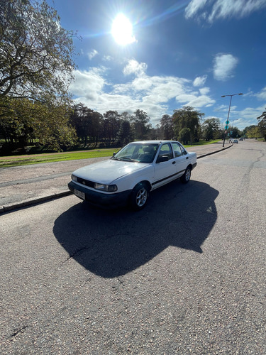 Nissan Sentra Le At