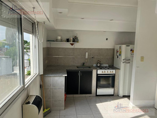 Imagen 3 de 8 de Departamento En Venta De 1 Dormitorio - La Plata (casco)