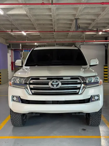 Toyota Land Cruiser 200 2021