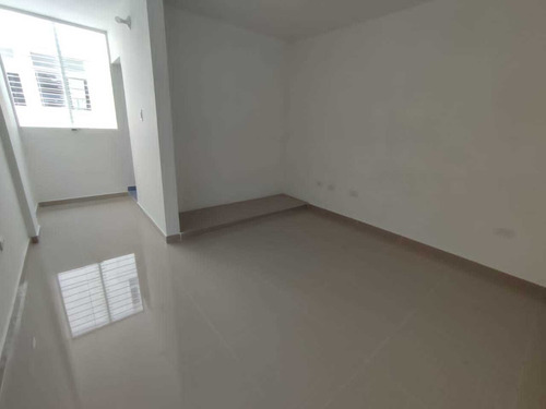 Imagen 11 de 15 de As En Venta Casa Casi Terminada En Solar De La Castellana As