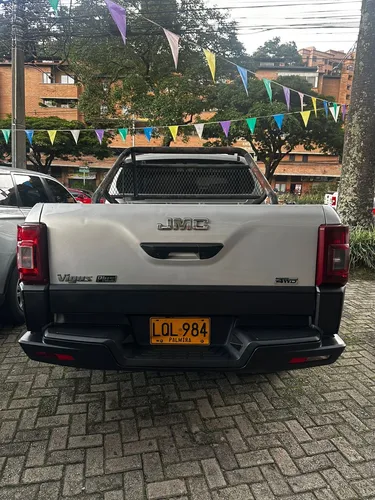 JMC Vigus 2.4 MT 4x4 Diesel
