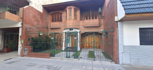 Casa En Villa Del Parque 7 Ambientes