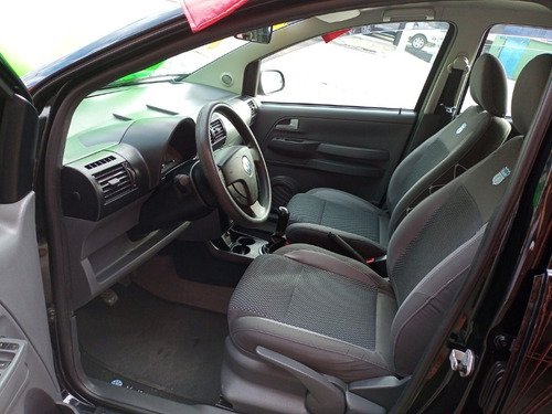 Imagem 7 de 9 de Volkwagen Fox Route 1.6 Flex