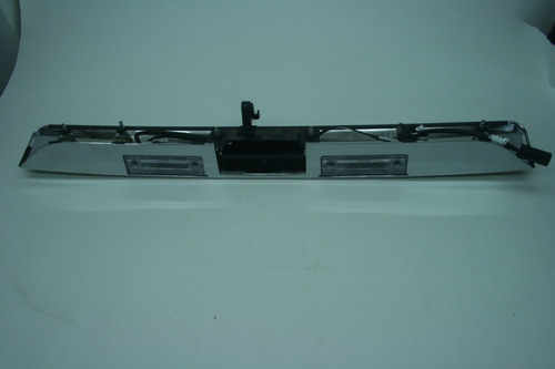 Platina Cromada Compuerta Chevrolet Captiva Original Gm