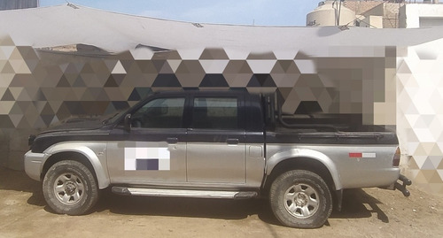 Mitsubishi L200 Dakar 2005 L200