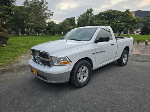 Dodge Ram 5.7 1500 Slt 4x2
