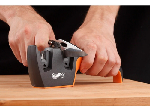 Imagen 4 de 6 de Afilador De Cuchillos Smith´s 2 Pasos Edge Pro Pull Thru