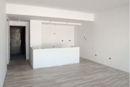 Venta De Departamento A Estrenar, En Centro De Ezeiza