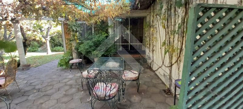 Casa En Venta De 3 Dorm. En La Reina