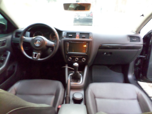 Imagem 8 de 9 de Volkswagen Jetta Confortline 2.0 8v Flex 2012/2012