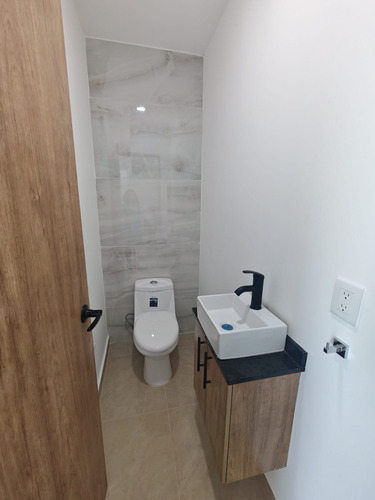 Nueva Moderna Funcional 3 Recamaras Con Baño Una En Pb, Sala Tv Roof Garden C/baño. Desarrollo Magnifico Para Vivir O Como Inversion