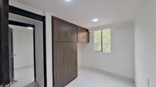 Lindo Apartamento Remodelado En La Loma De Los Bernal. Código #10