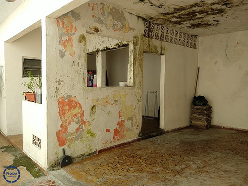 Amplo Sobrado Geminado Com 3 Dormitórios Na Vila Belmiro - V8095