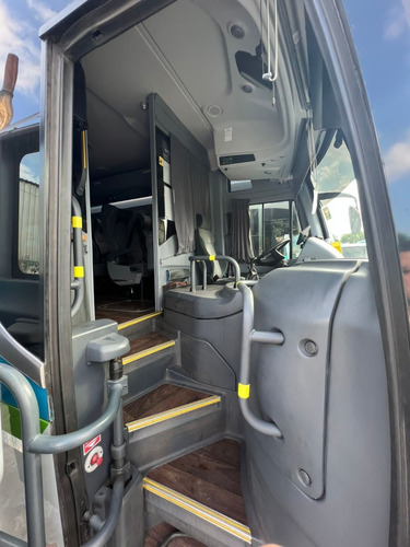 Imagem 5 de 6 de Mercedes Benz Busscar 2021 Cod. 5743