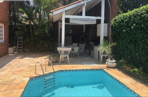 Casa À Venda Em Alphaville 3 | 360 M² | 4 Dormitórios | 2 Suítes | Piscina | Área Gourmet - Cncl1049