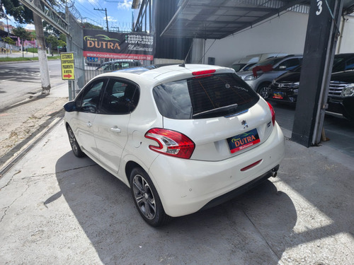 Peugeot 208 1.6 GRIFFE 16V FLEX 4P AUTOMÁTICO