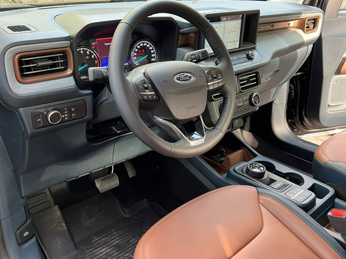 Imagen 9 de 15 de Ford Maverick Lariat Shadow Black