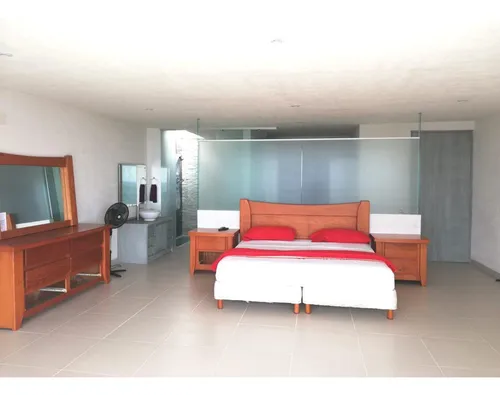 Casa Moderna Con Alberca Y Jardín, En Fraccionamiento Con Seguridad
