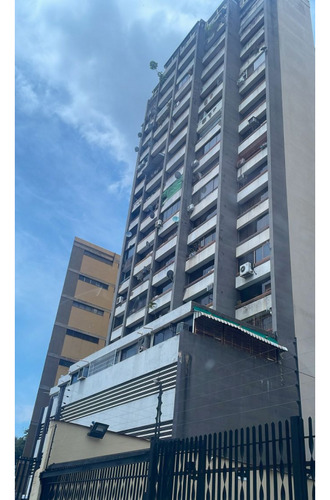 Se Alquila Oficina 45m2 Horizonte 1742