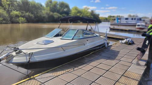 Naval Center 210 Cuddy. Evinrude E-tec 150 Hp