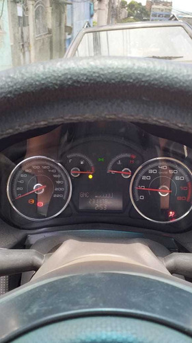 Fiat Grand Siena 1.4 Tetrafuel 4p Tetra-combustible 2015