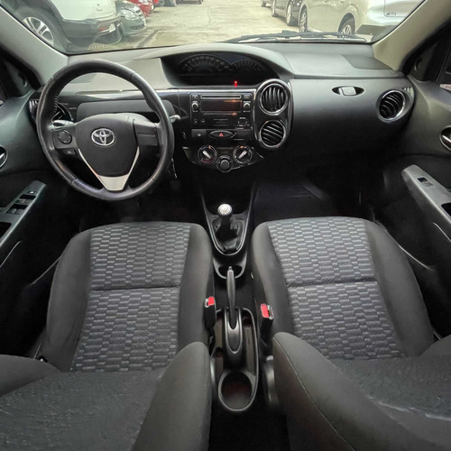 Imagen 7 de 13 de Toyota Etios 2015 1.5 Xls