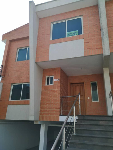 Venta Townhouse Obra Blanca Mañongo Naguanagua