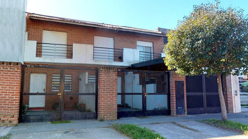 Imagen 1 de 13 de Casa En La Plata Calle 138 E/ 32 Y 33 - Dacal Bienes Raices