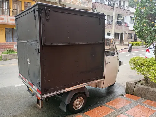 Motocarro Piaggio Ape Con Furgón