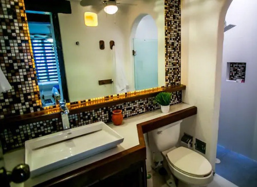 Venta De Villa Con Muelle En Zona Hotelera De Cancun