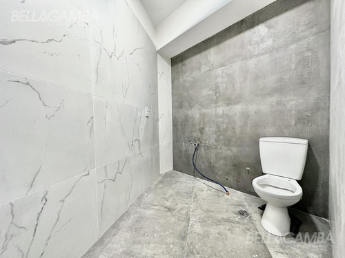Oficina Venta Olivos 200m2 100% Remodelada