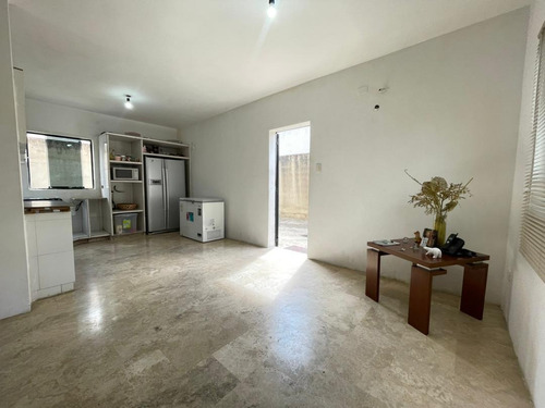 Imagen 6 de 18 de Leal Pérez Vende Townhouse San Diego Obra Blanca Terranostra