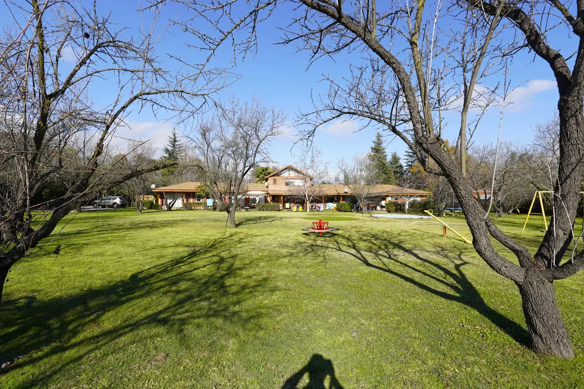 Imagen 1 de 20 de Amplia Propiedad En Venta - 8d5b