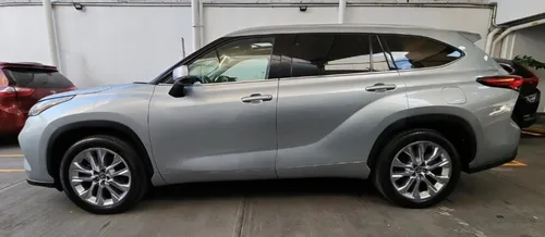 Toyota Highlander 3.5 Limited Panoramic Roof At