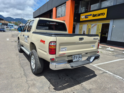 Toyota Hilux 2.4l