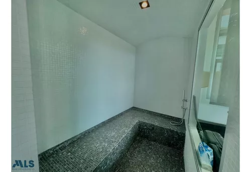 Hermosa Casa Con Energía Solar En Una Ubicación ...(mls#253904)