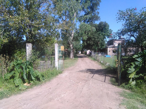 Imagen 2 de 13 de Lote Con Construcción - Casa De Campo
