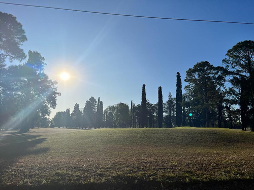 Terreno En Los Molinos Frente Al Campo De Golf