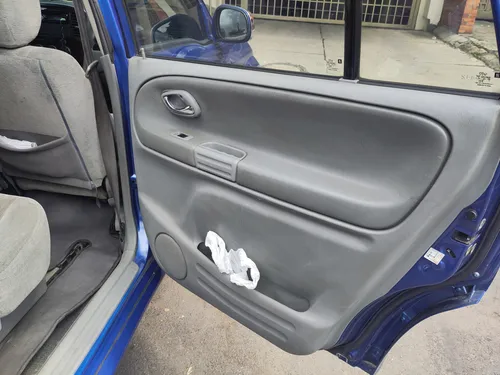 Es Una Camioneta 7 Puestos Con Un Motor V6