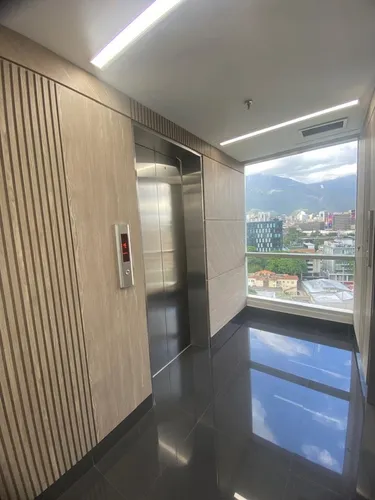 Oficina - Las Mercedes - 135 Mts2