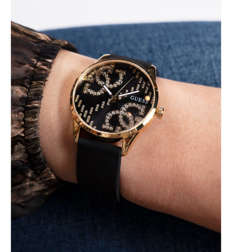 Reloj Mujer Guess Steel Dorado Silicona. Correa Negro
