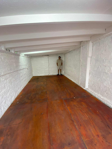 Arriendo Oficina/taller 7x3 Metros Providencia