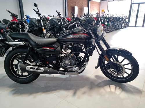 Imagen 4 de 10 de Bajaj Avenger 220 Street Division Ruedas